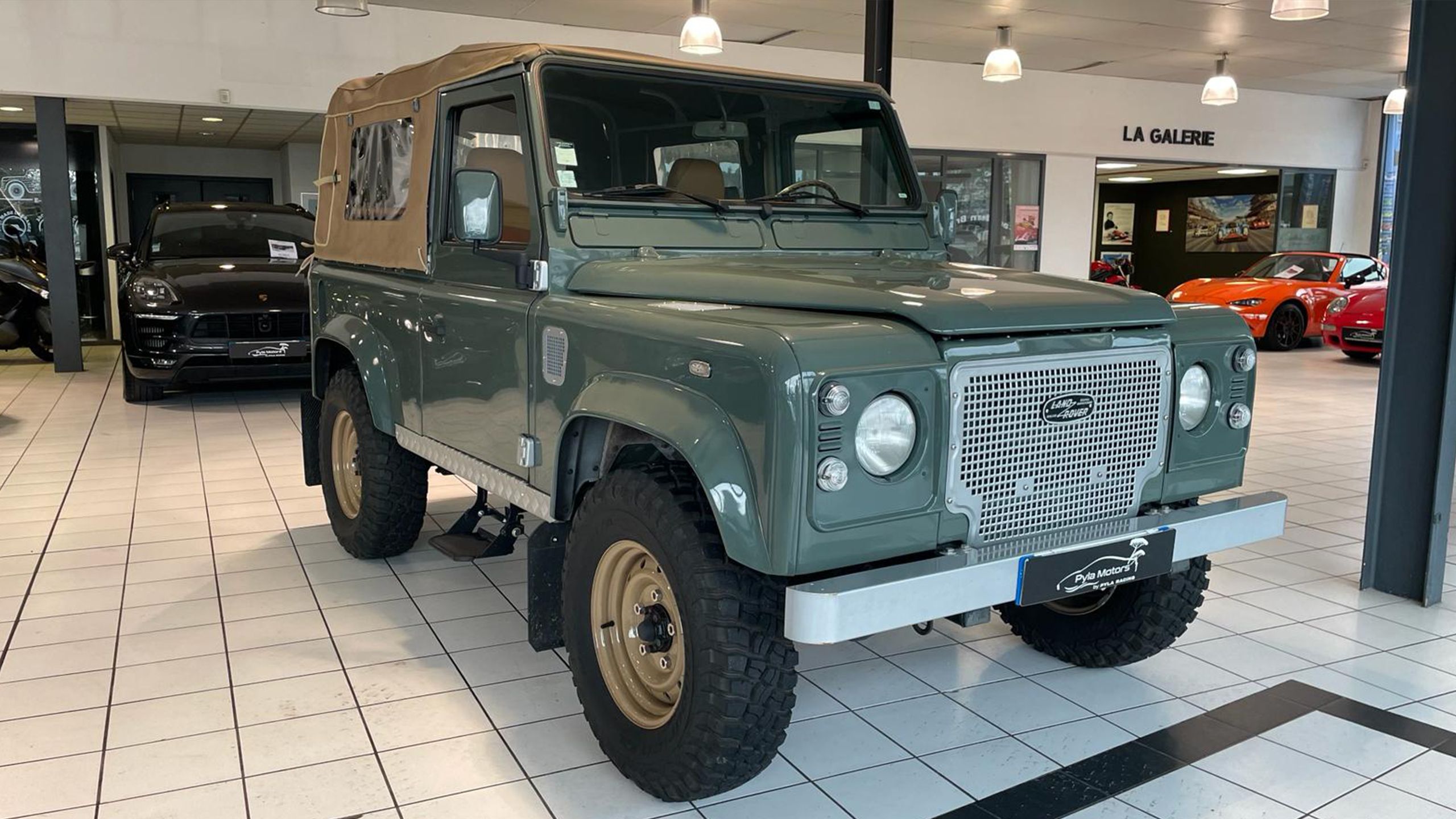 Land Rover 90 DEFENDER série Lignon